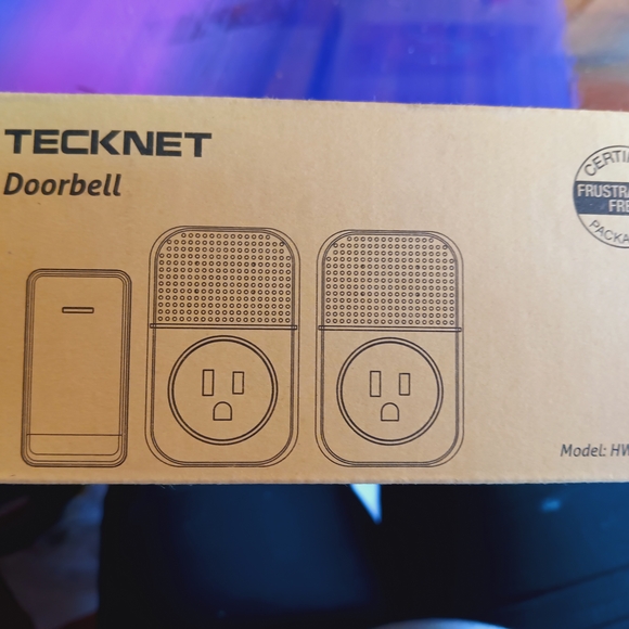 Black Wireless Phone Charger with Fast Charging - Picture 1 of 4